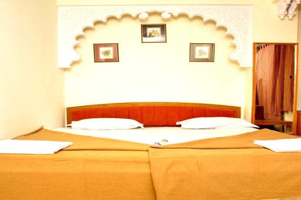 Kiran Palace Hotel Udaipur Habitación foto